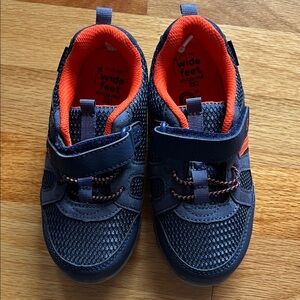 Stride Rite Navy and Orange Kids Sneakers nwot